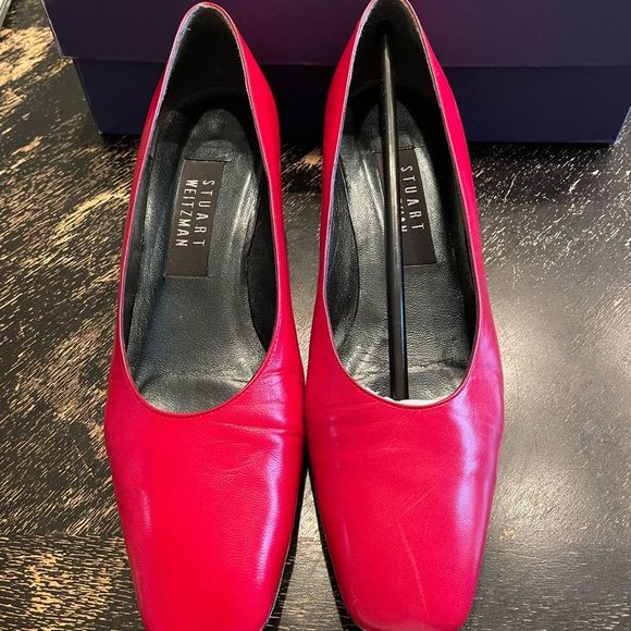 Stuart Weitzman vintage red pumps size 7B - Picture 2 of 10